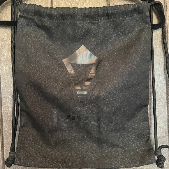 Super rare Ivivva black on black drawstring bag - Picture 1 of 2